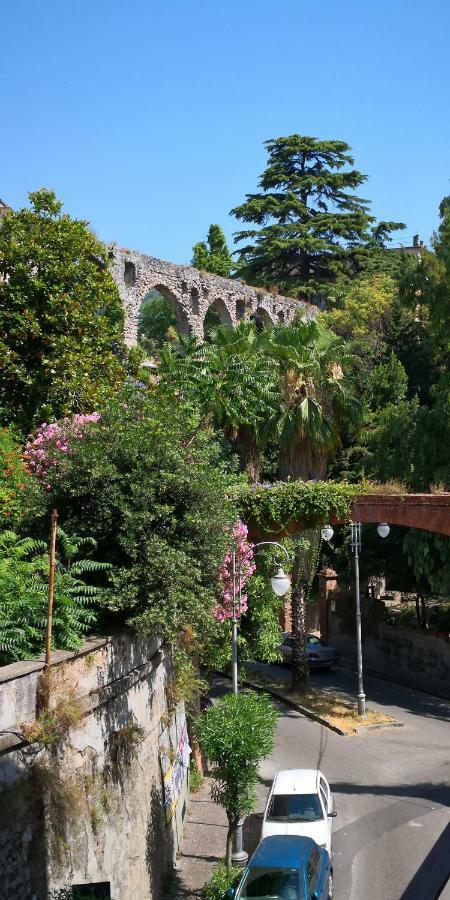 Casa Vacanze Archi Medievali Salerno Buitenkant foto
